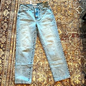 Madewell Women’s Jean size 28, new with tags.
